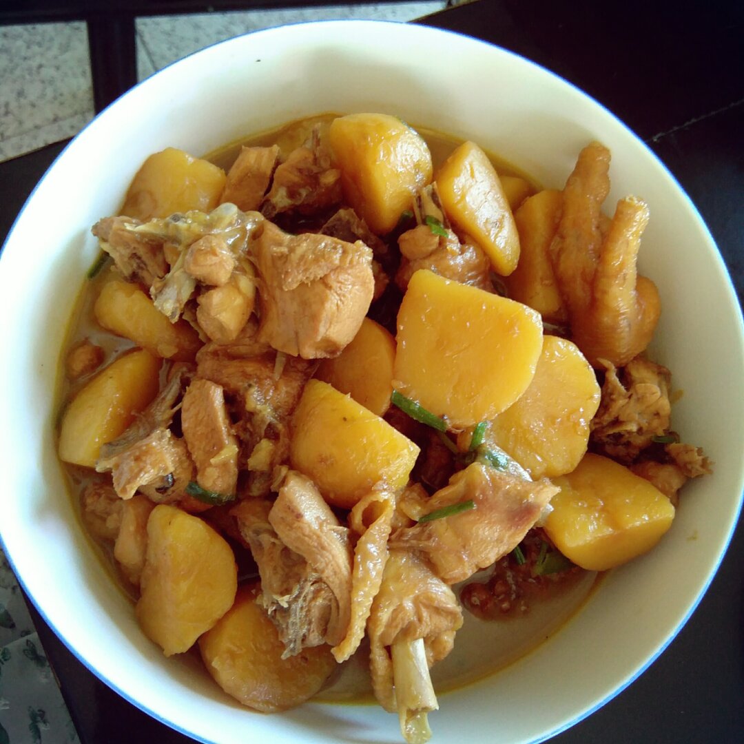 倒伞的春天做的土豆炖鸡块