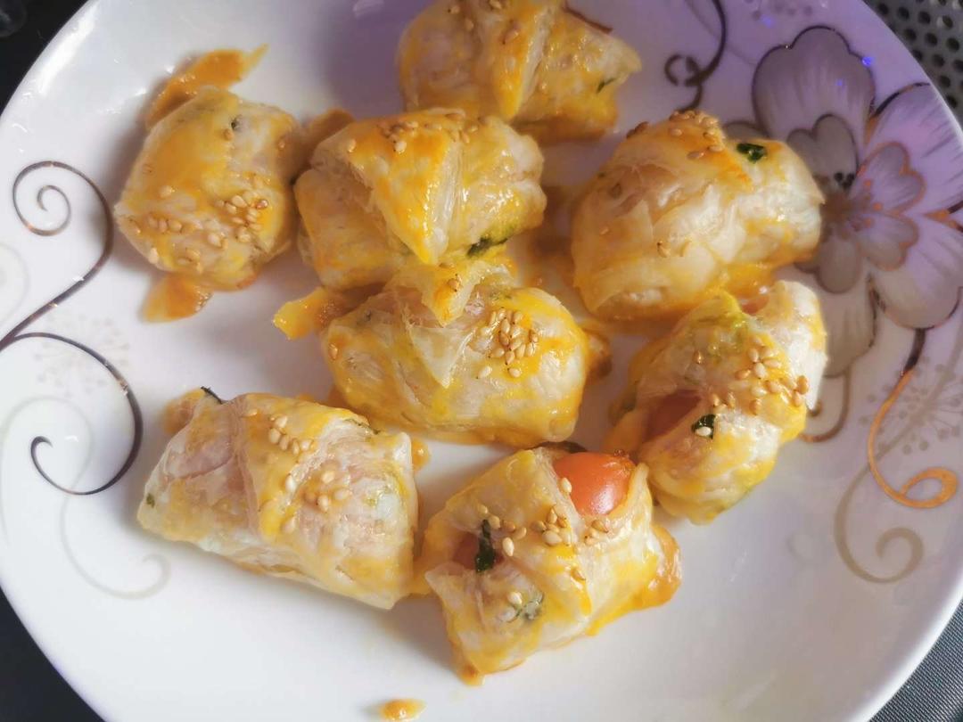 香肠酥皮卷：手抓饼皮还能这样吃，不用和面快速搞定早餐