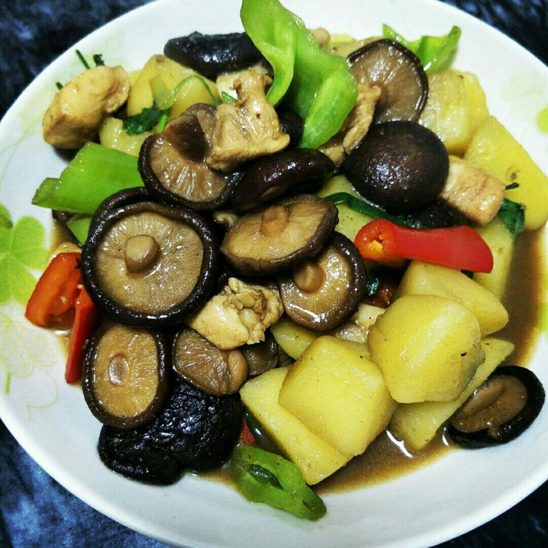 土豆香菇炖鸡腿