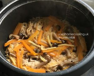 日式鸡肉菇菌焖饭[免油烟煮食]的做法 步骤5