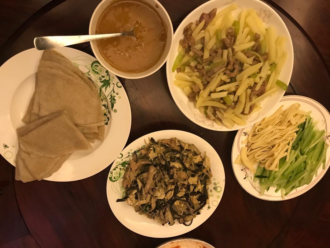 春饼   轻松一次做出十几张的春饼皮