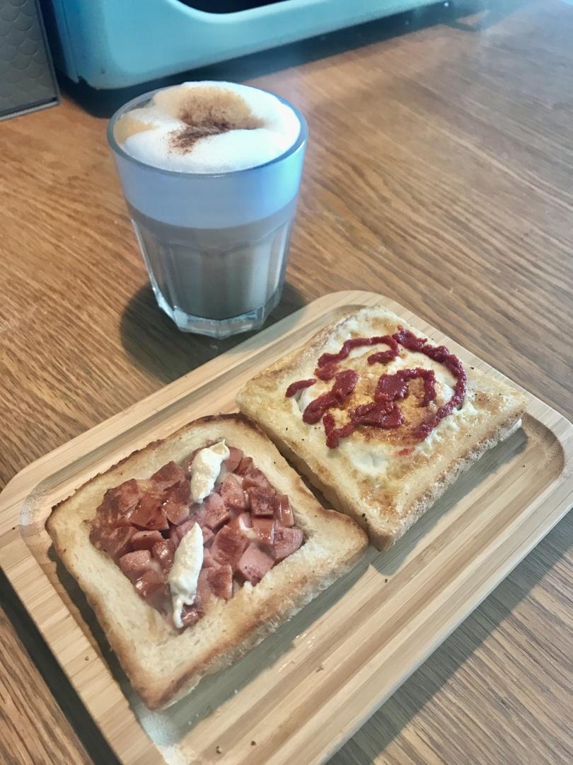 开盖鸡蛋火腿煎吐司