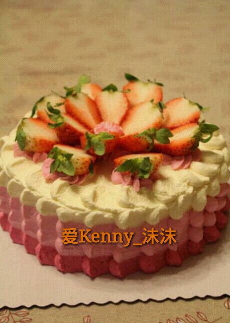草莓鲜奶油蛋糕