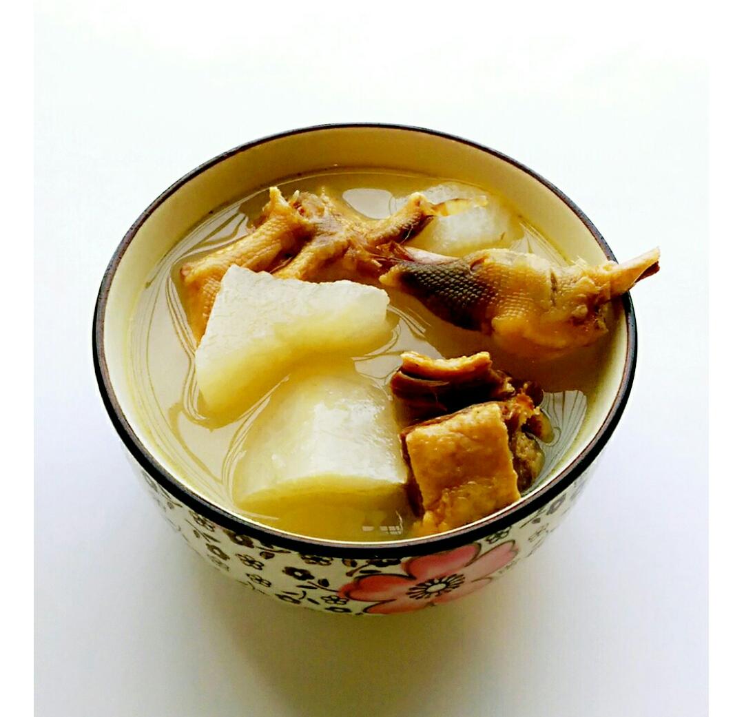 腊鸭煲萝卜汤
