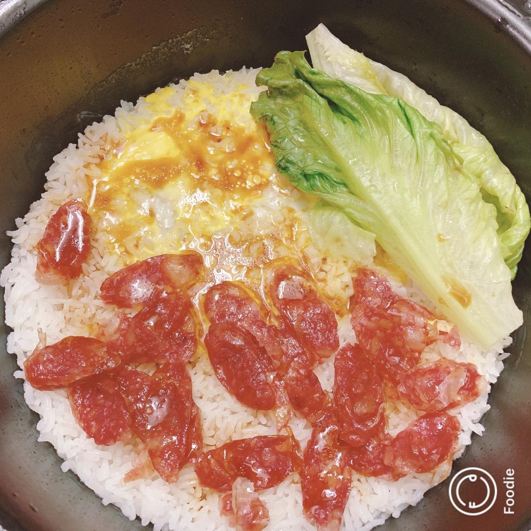 香肠煲仔饭
