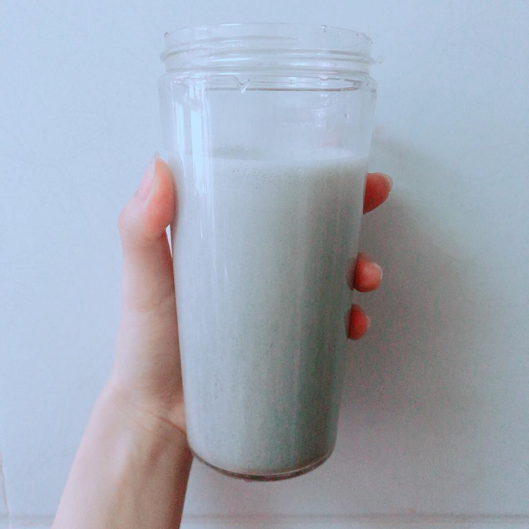 蜂蜜黑芝麻豆腐冰淇淋