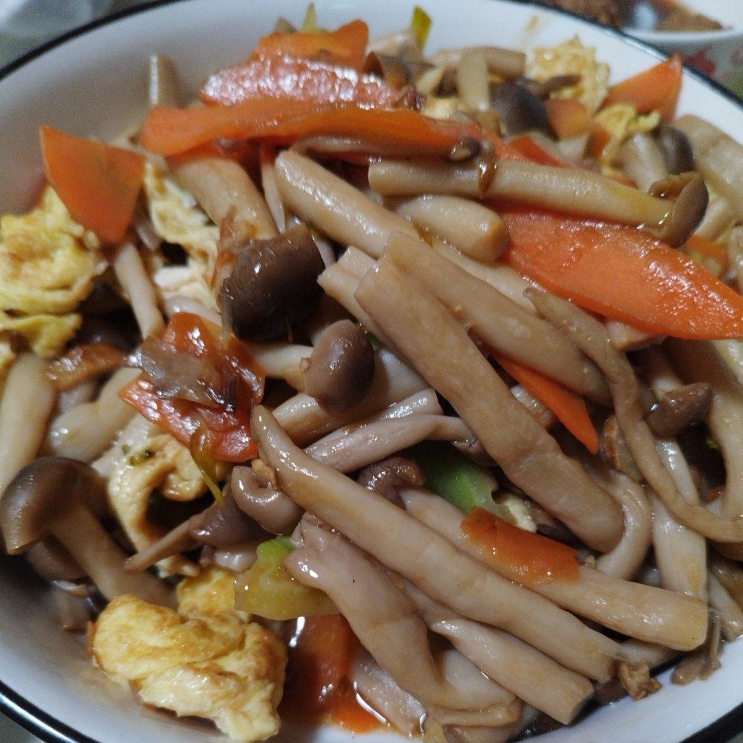 好吃好看‼️还刮油‼️的菌菇炒时蔬