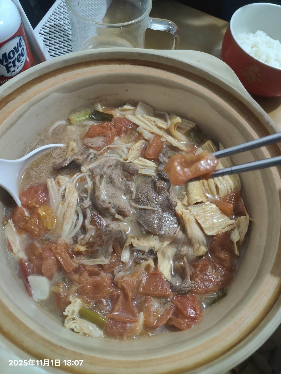 番茄腐竹牛肉煲