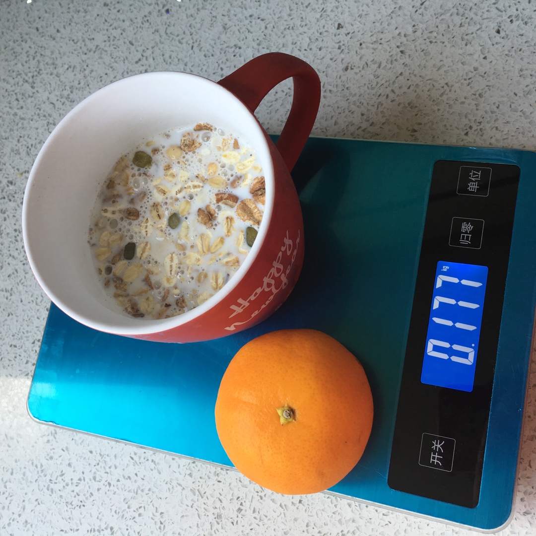 不急不躁吃早餐