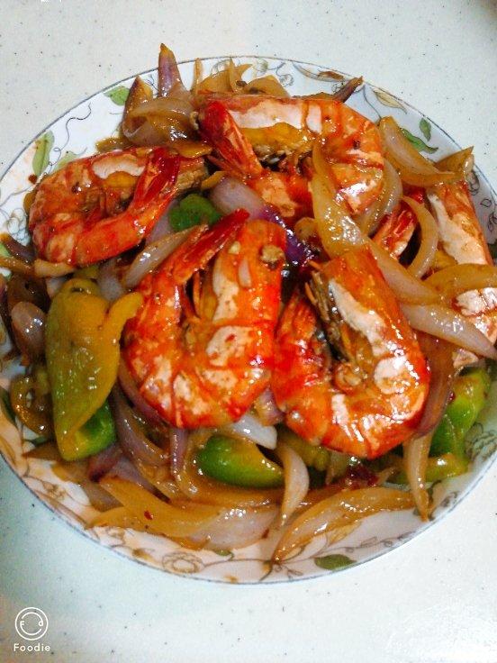 比蒜蓉虾好吃的洋葱虾（减脂食谱）