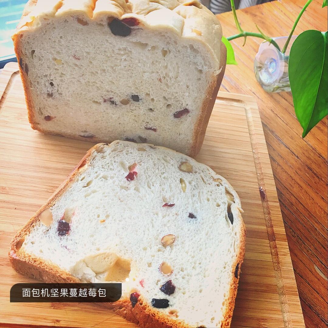 面包机版的百搭（坚果、水果干）吐司