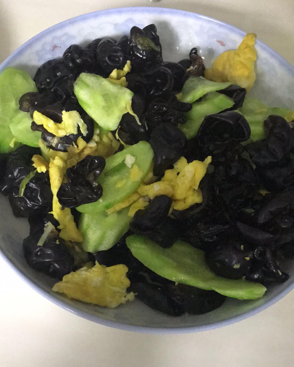 黄瓜木耳炒鸡蛋