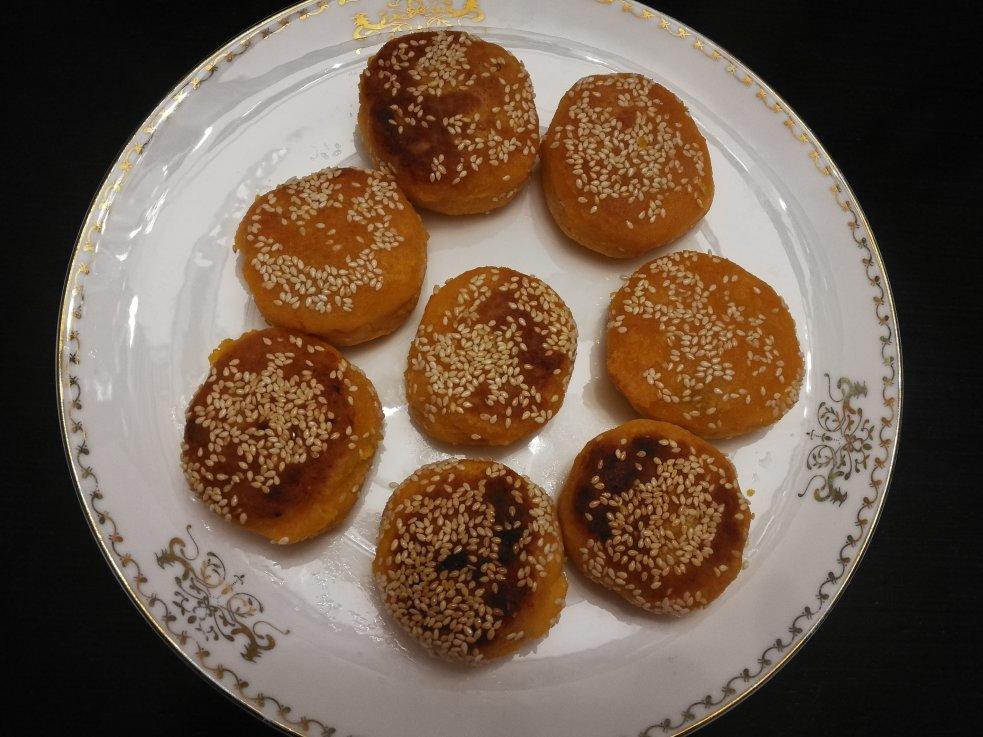 一口爆浆的南瓜饼
