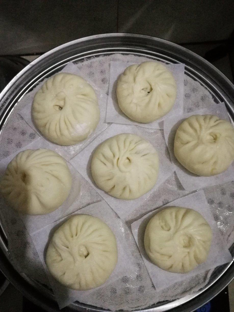 白萝卜芹菜肉包子（揉面包包子有小视频）