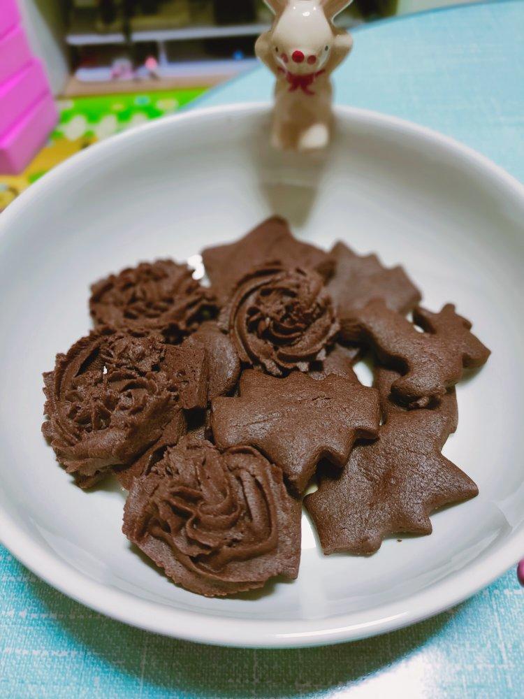 挤花毫无压力的巧克力曲奇
