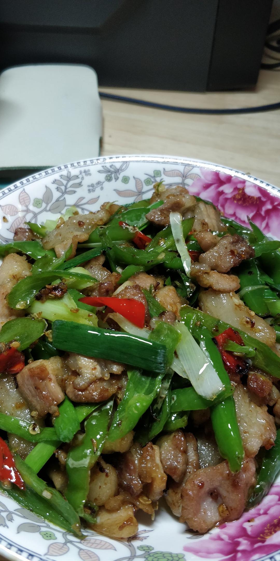 厨师长教你：“小炒肉”的家常做法，家常味很浓郁，先收藏起来