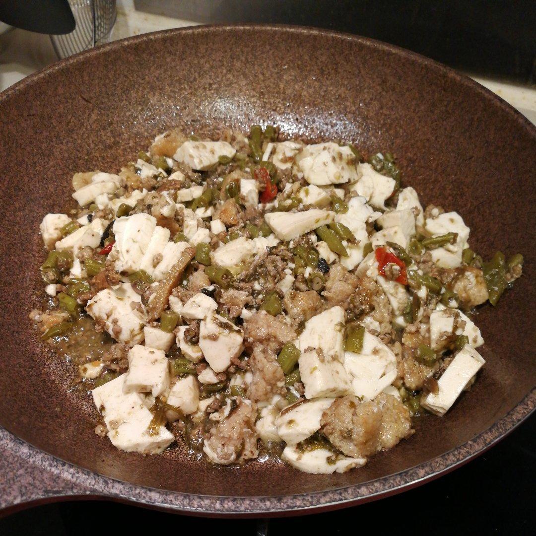 【橄榄菜四季豆拌面】