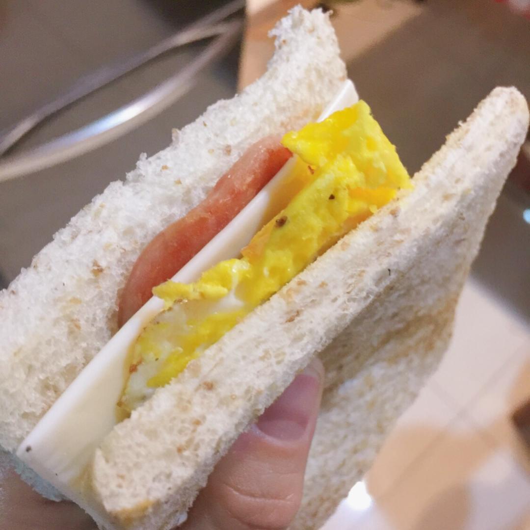三明治夹一切