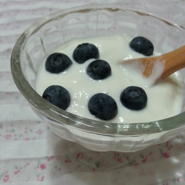 蓝莓酸奶