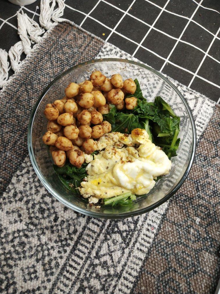 鹰嘴豆红薯羽衣甘蓝沙拉