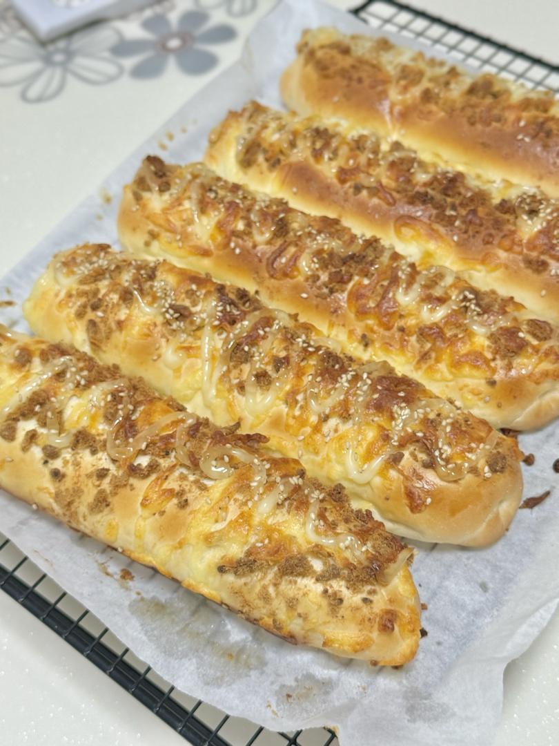 自用10年的台式万能面团新食谱来啦-肉松芝士条面包