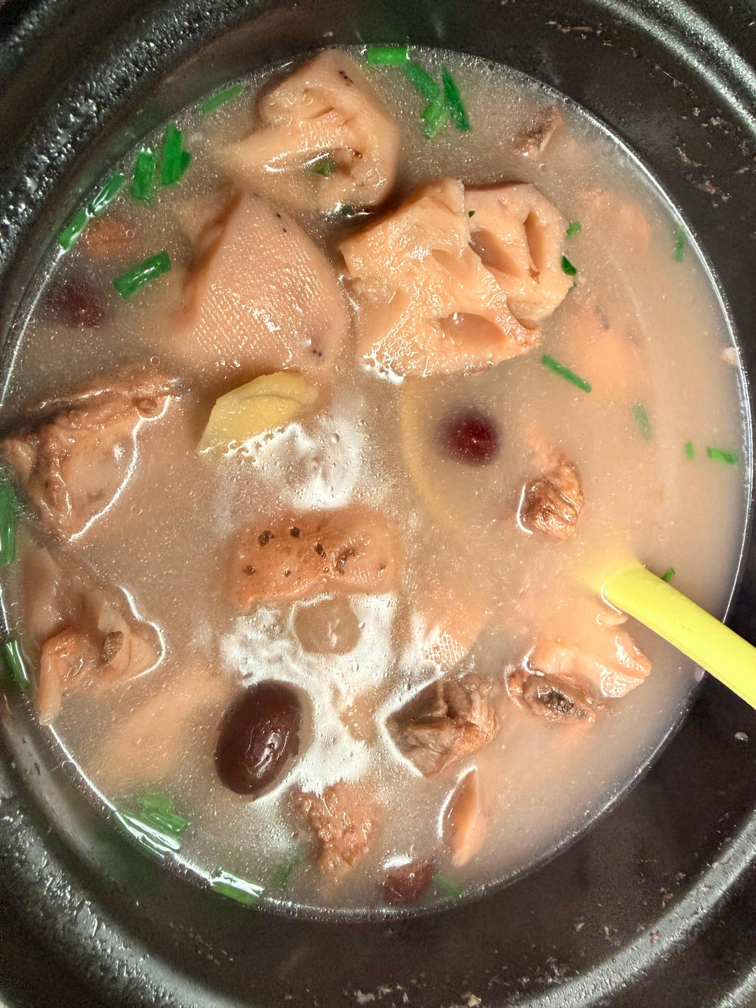 正宗湖北莲藕排骨汤