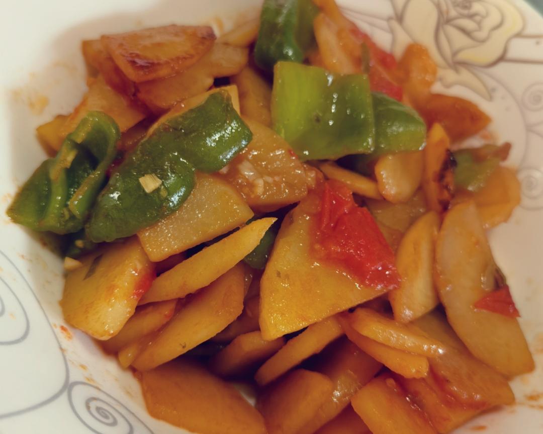 青椒土豆片西红柿