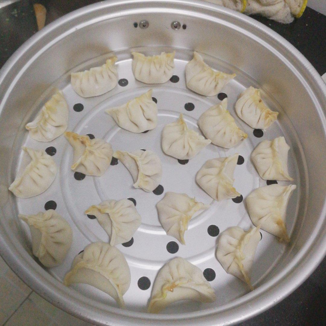 韭菜猪肉饺子(最简单最好吃又最多汁的饺子)