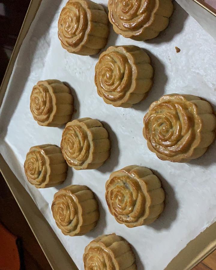 广式月饼—蛋黄莲蓉月饼