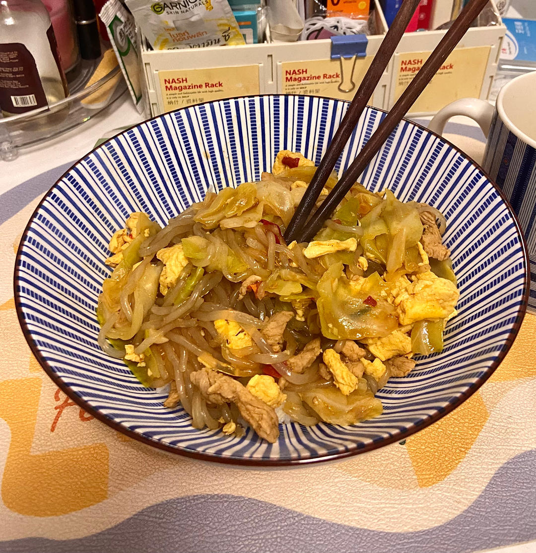 包菜粉丝炒鸡蛋