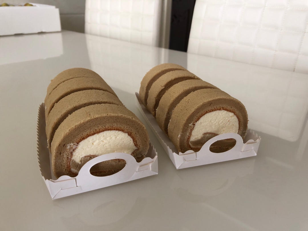 咖啡控们的最爱：咖啡戚风蛋糕卷