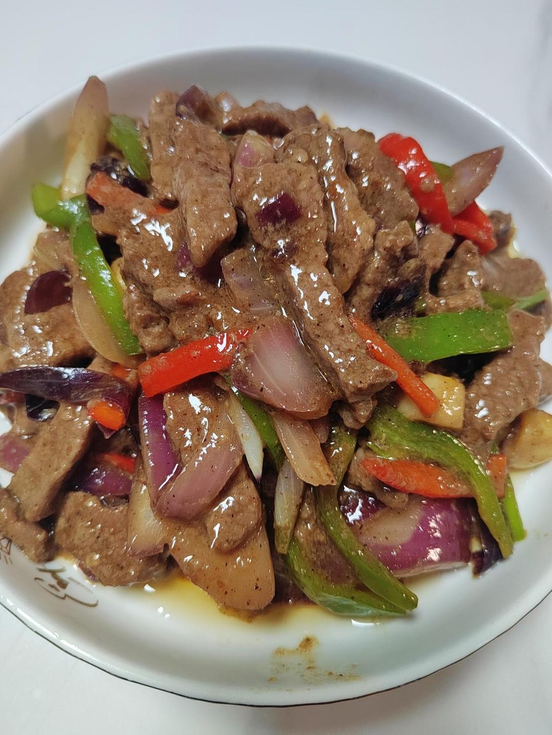 黑椒牛肉片炒洋葱