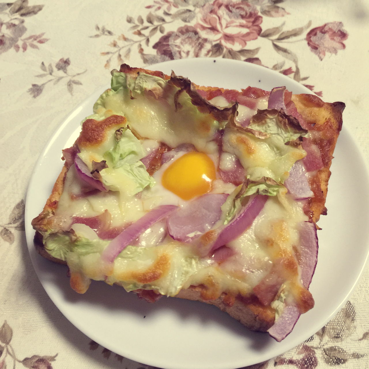 吐司太阳蛋披萨