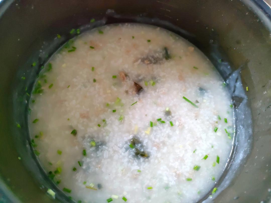 十五分钟快手之香滑皮蛋瘦肉粥(附五分钟电饭煲电压力锅更快捷方法)