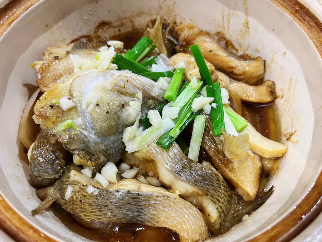 葱香焗鲈鱼