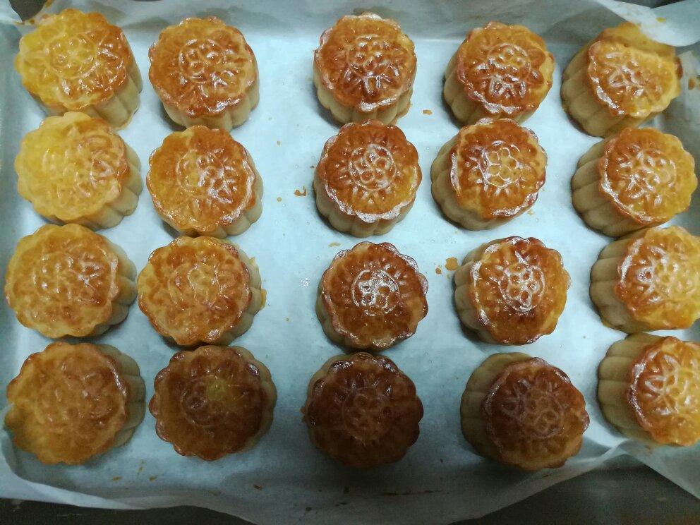 金沙奶黄月饼