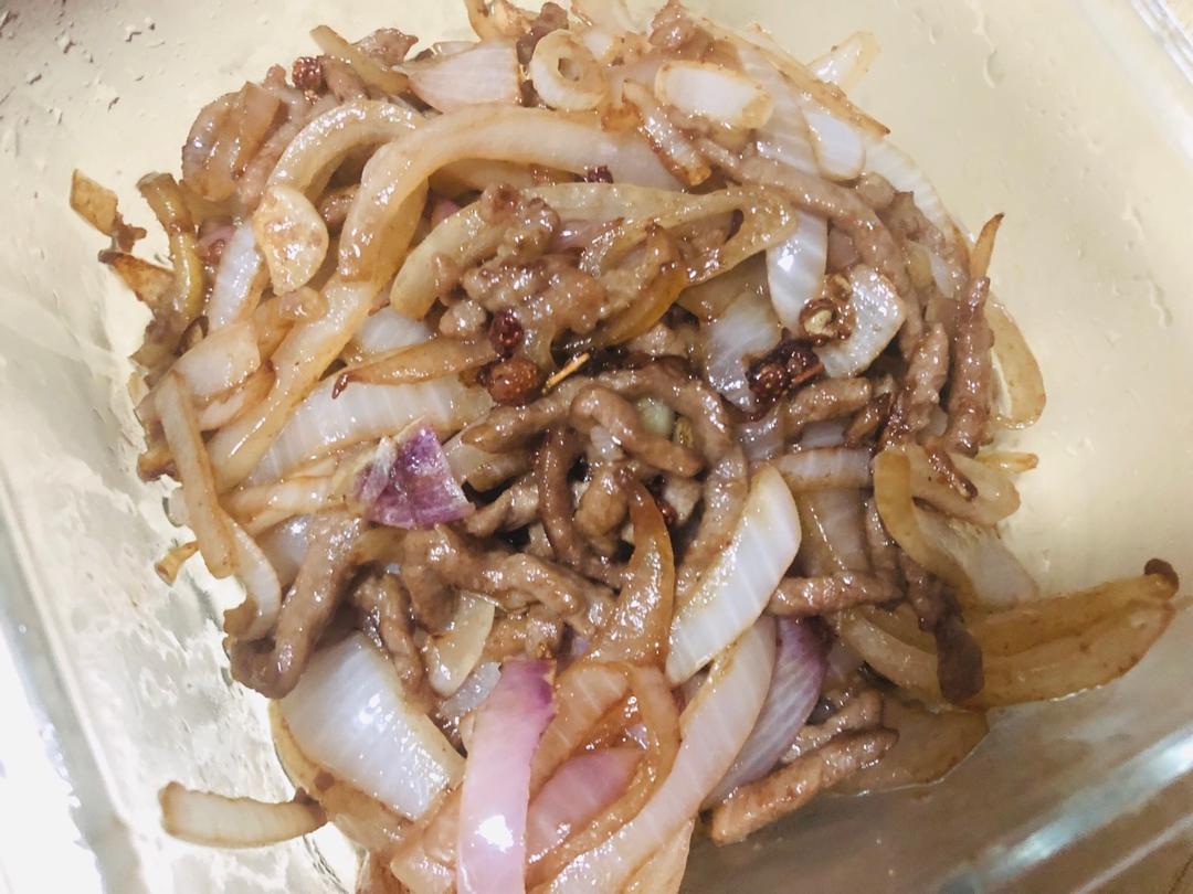 洋葱炒牛肉丝