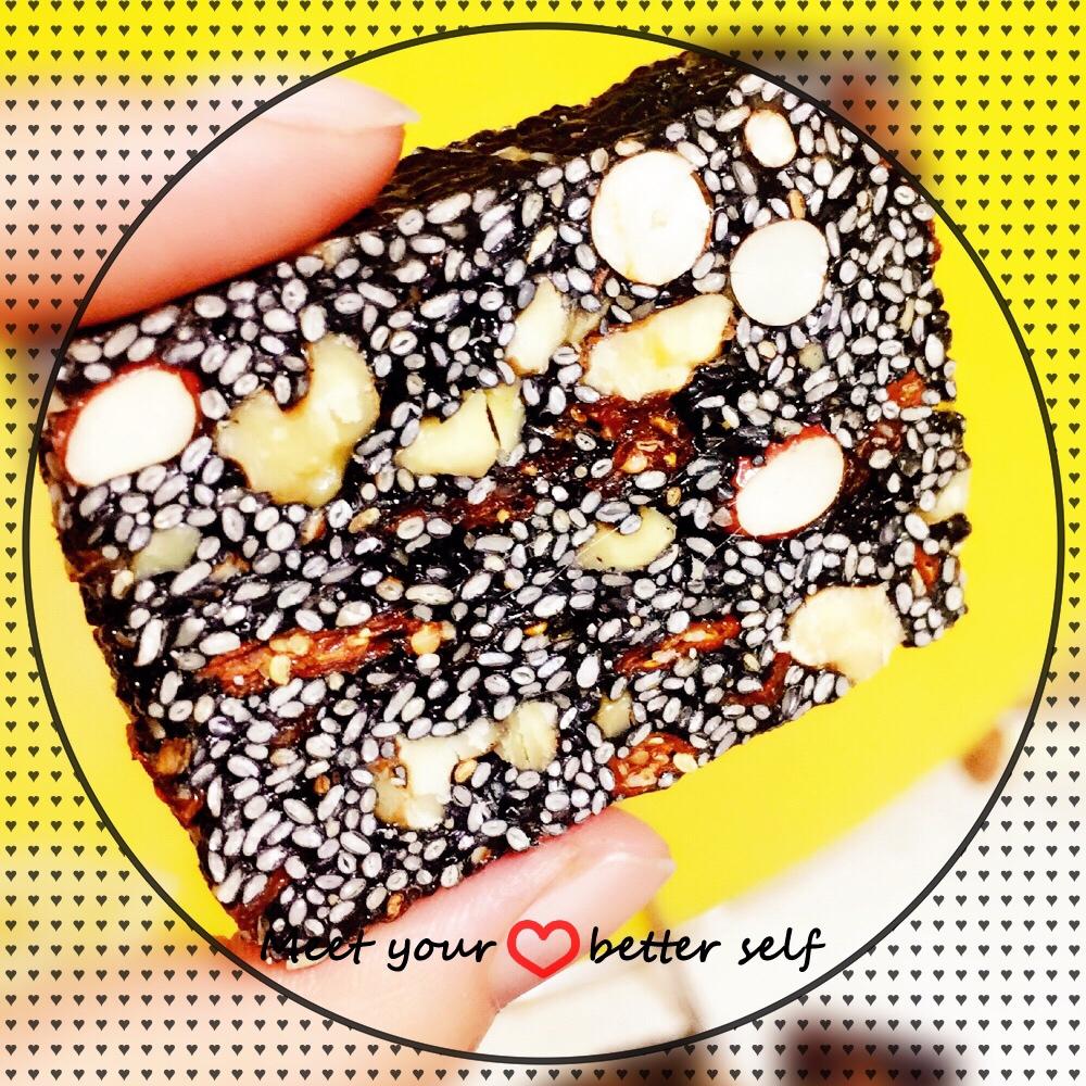 枸杞核桃花生黑芝麻片