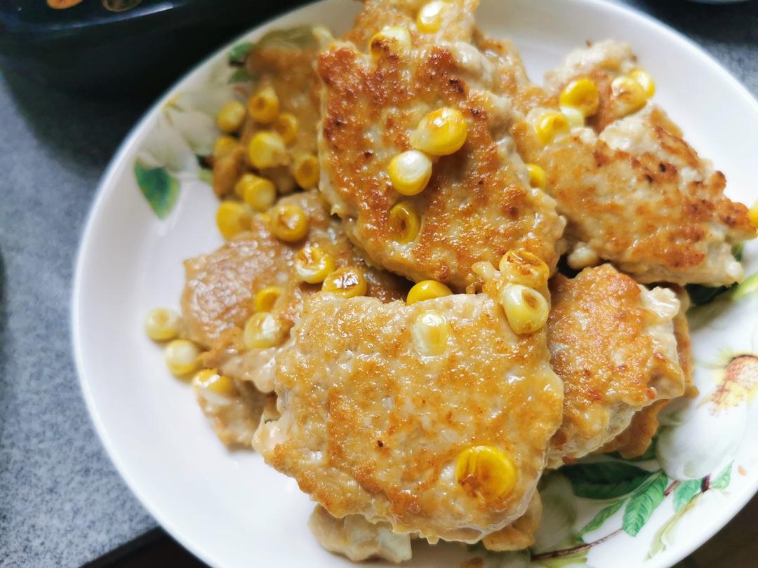 香煎鸡胸肉饼