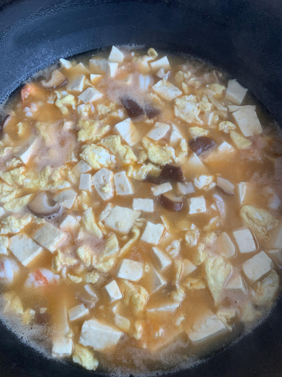 豆腐鲜虾菇菌汤