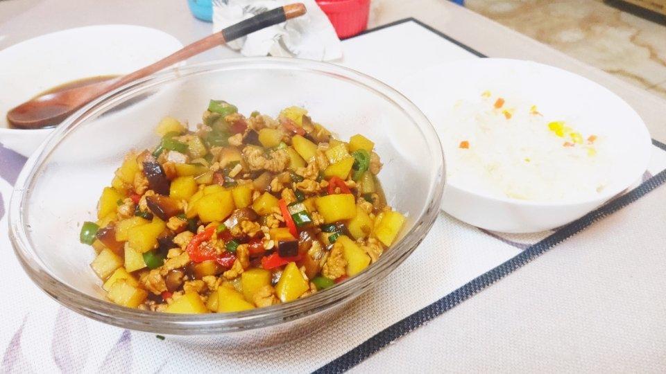 ㊙️香菇土豆肉沫拌饭❗️比外卖还好吃