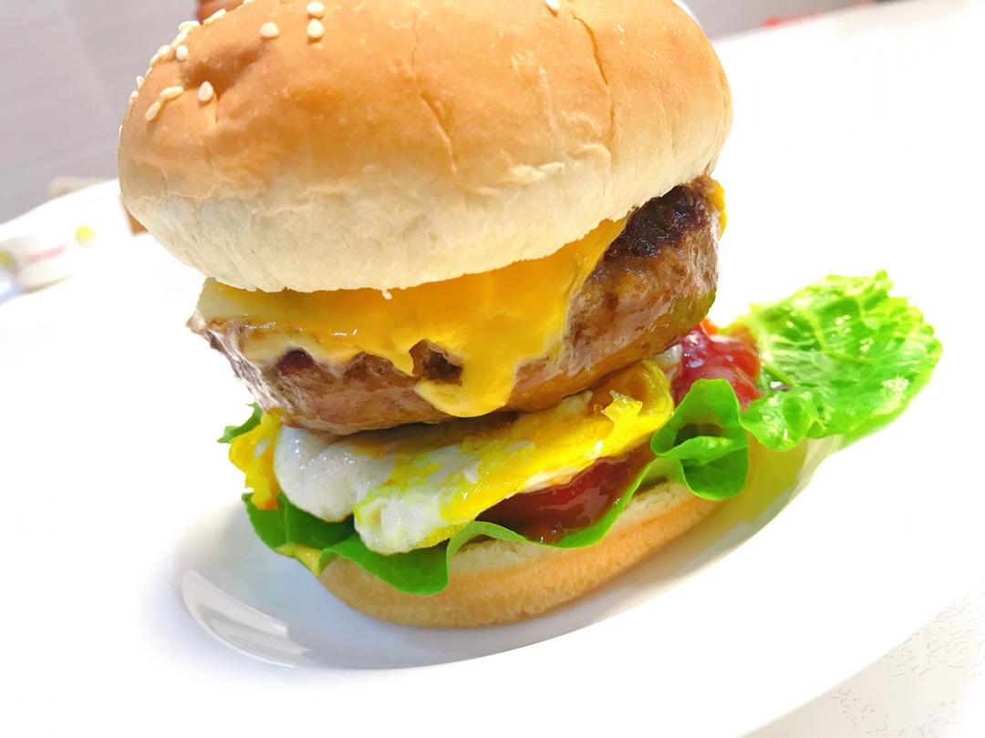牛肉汉堡