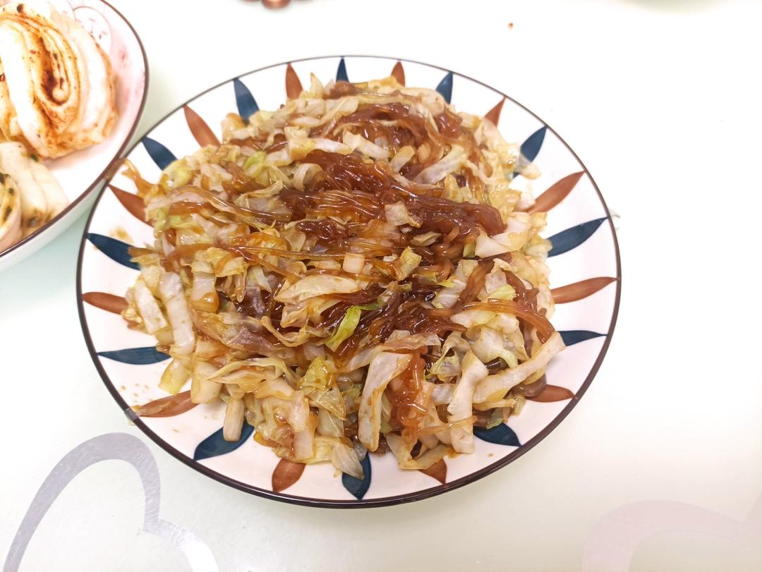 最近爱吃粉丝粉条～包菜炒粉丝
