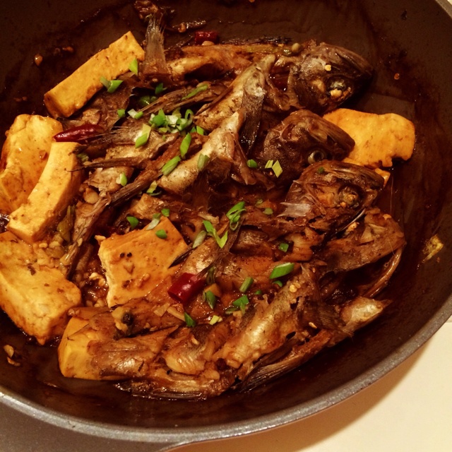 大蒜烧黑鱼
