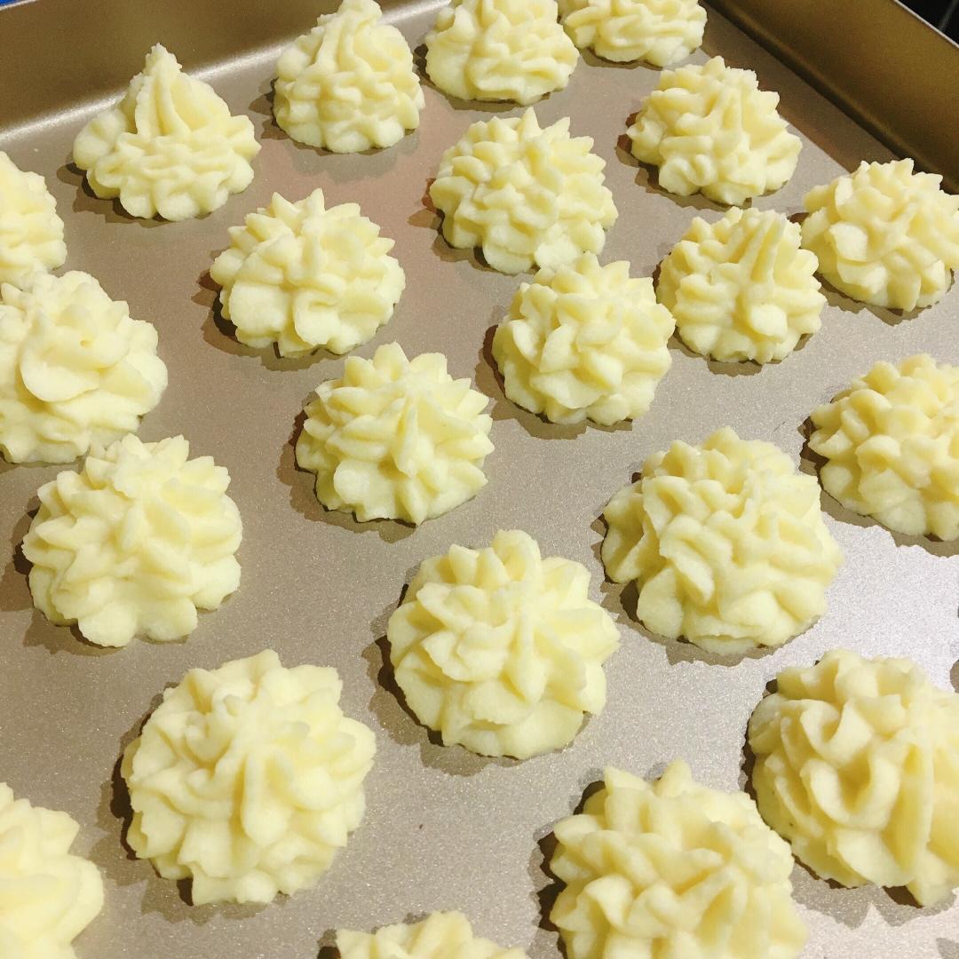 被业界猜了很久的网红牛油小花曲奇配方，酥的掉渣