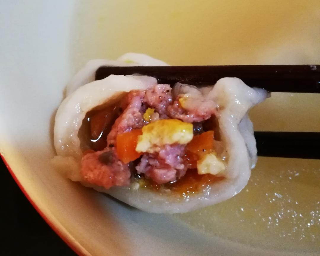 猪肉香菇胡萝卜水饺