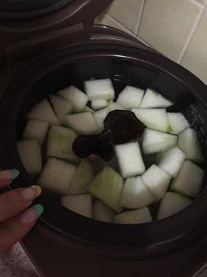 消暑必备--冬瓜薏米绿豆糖水的做法 步骤4