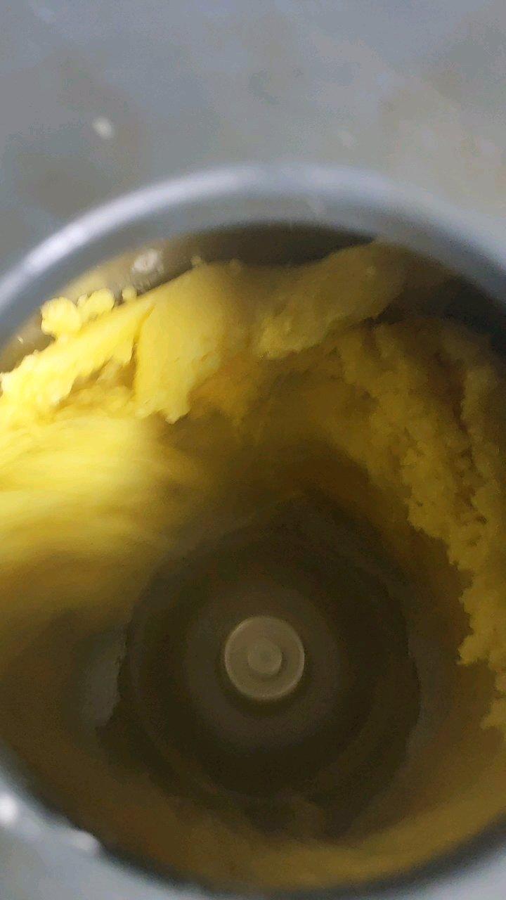 轻轻一按就碎掉的原味桃酥（不输猪油版）