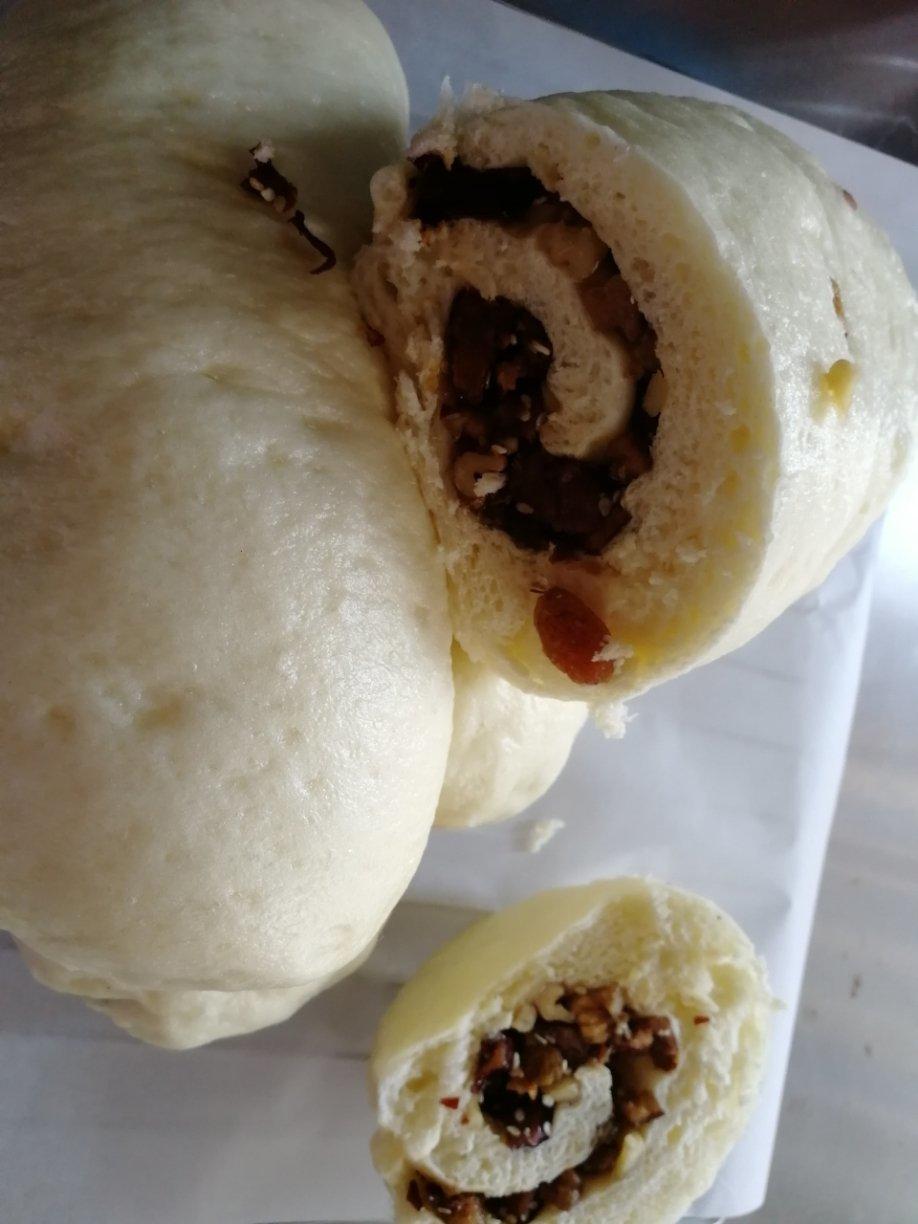 核桃红枣芝麻包子卷(懒龙)