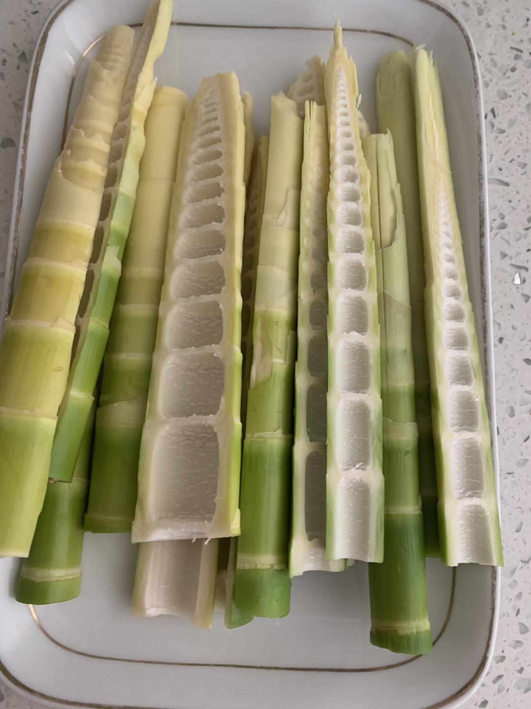 春天的味道,清炒金竹笋(附竹笋处理方法)的做法 步骤2